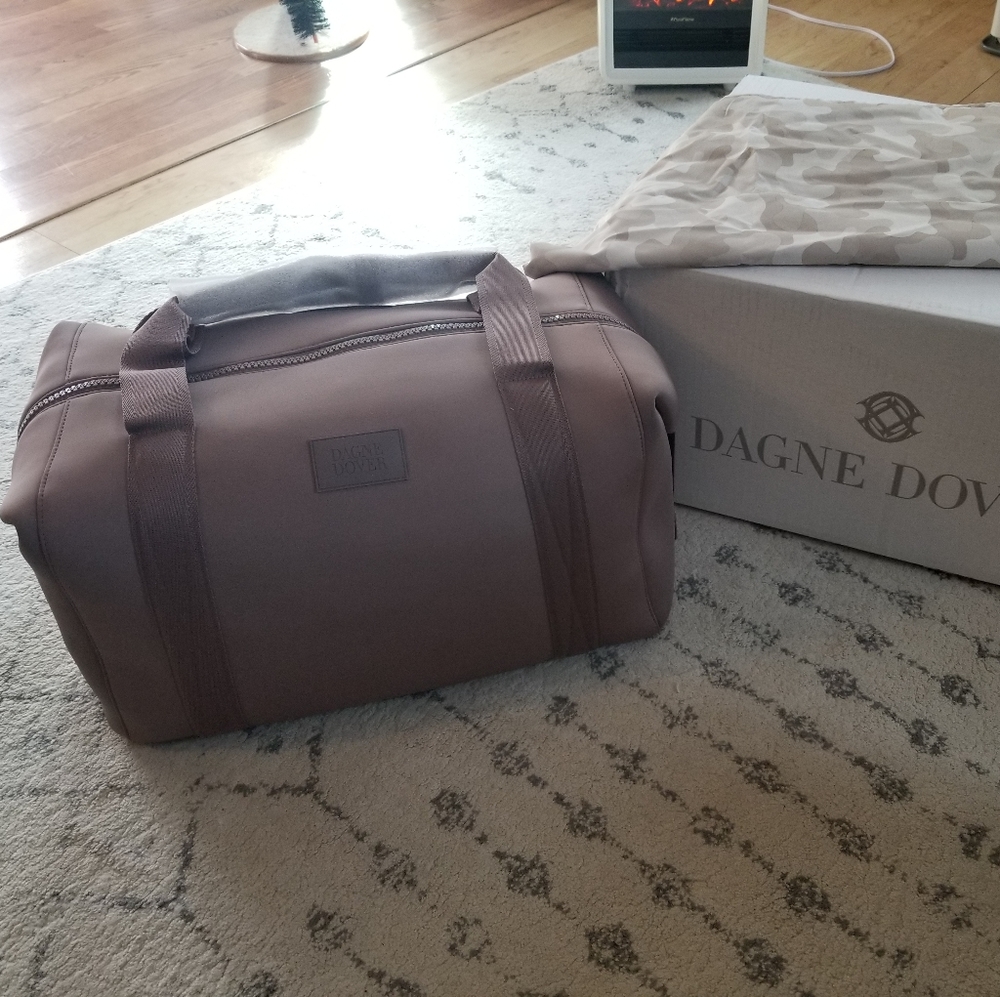 NEW Dagne Dover Extra Large Landon Caryall in Dune